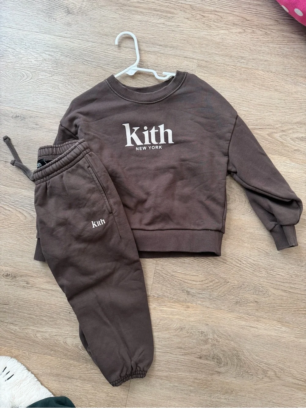 Kith Kids Chocolate Brown Logo Sweatshirt & Joggers Set